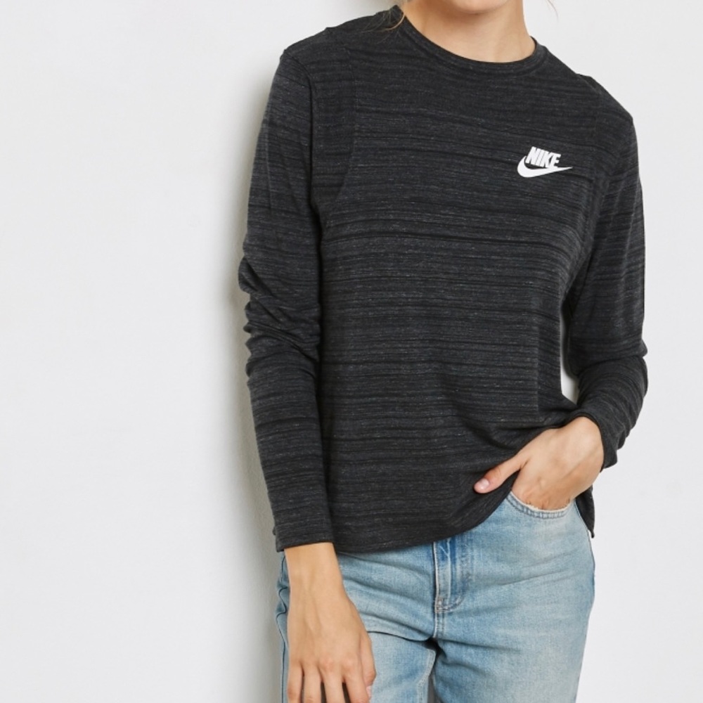 NIKE Gym Crew Pull Over Sweatshirt